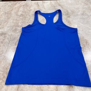 Lulu Swifty Tech tank size 8 EUC